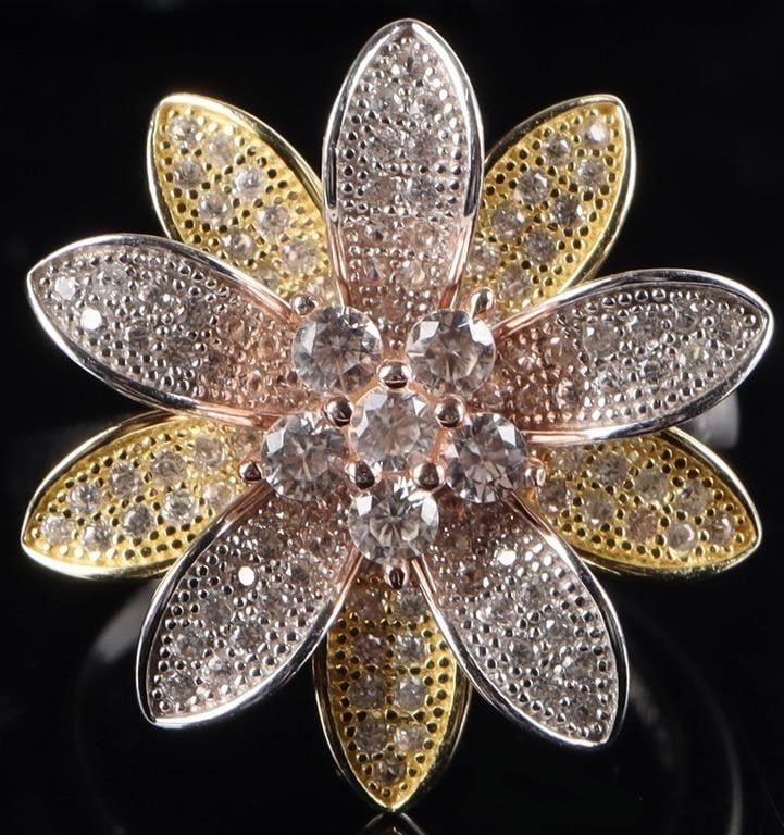 Lot 233001: STERLING SILVER PINK SPINEL FLOWER LADIES RING