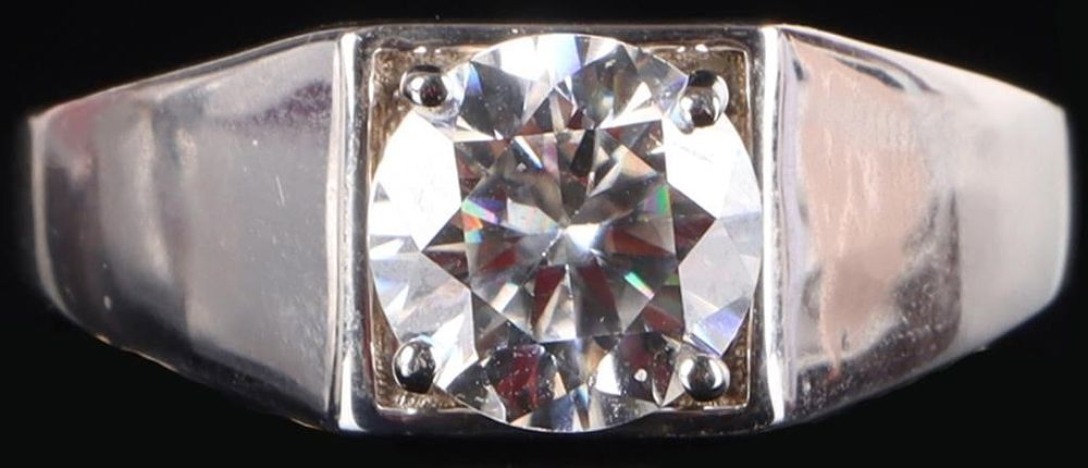Lot 233002: 2CT PRINCESS CUT MOISSANITE STERLING LADIES RING