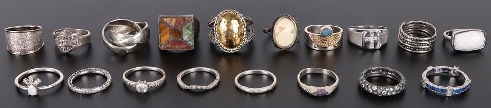 Lot 233005: STERLING SILVER COLLECTIBLE LADIES RINGS - (18)