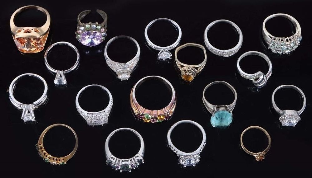 Lot 233005a: FINELY CRAFTED LADIES RINGS (18) ONE GOLD-PLATED