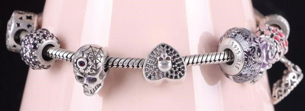 Lot 233013: PANDORA DAY OF THE DEAD STERLING SILVER BRACELET