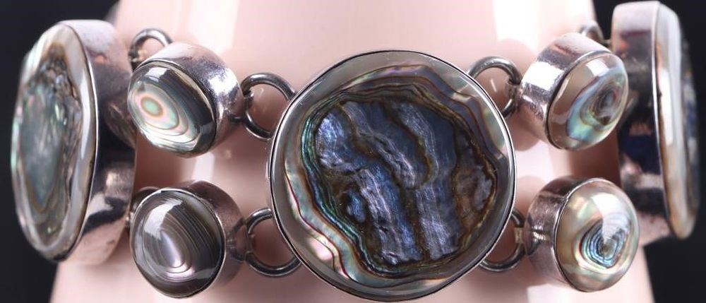 Lot 233015: MEXICO STERLING SILVER LADIES BRACELET W/ MOP