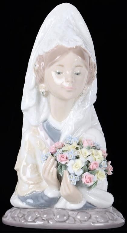 Lot 233049: LLADRO #5669 VALENCIAN GIRL BUST W/ FINE FLOWERS
