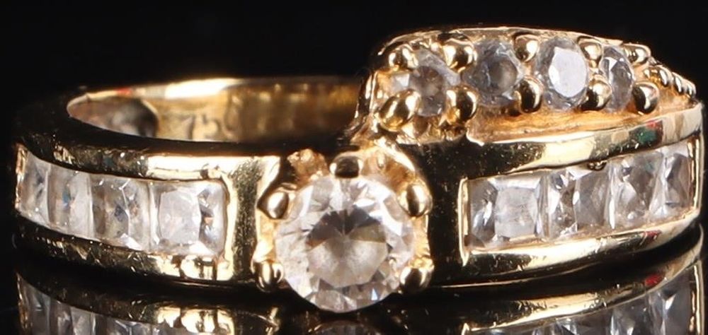 Lot 233058: 18K YELLOW GOLD LADIES RING W/ CUBIC ZIRCONIUM