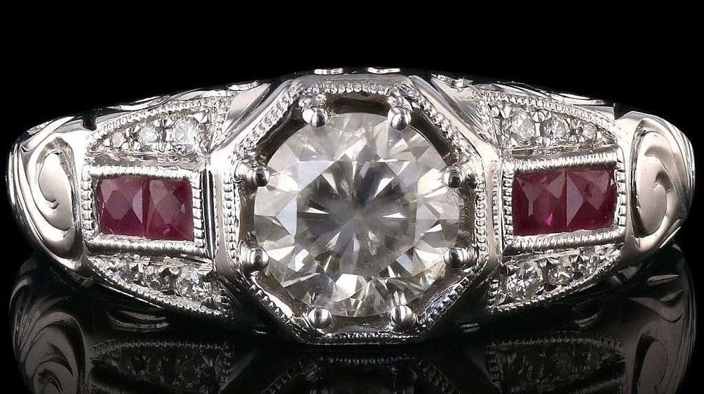 Lot 233065: VS2 DIAMOND 18K WHITE GOLD LADIES RING W/ RUBY