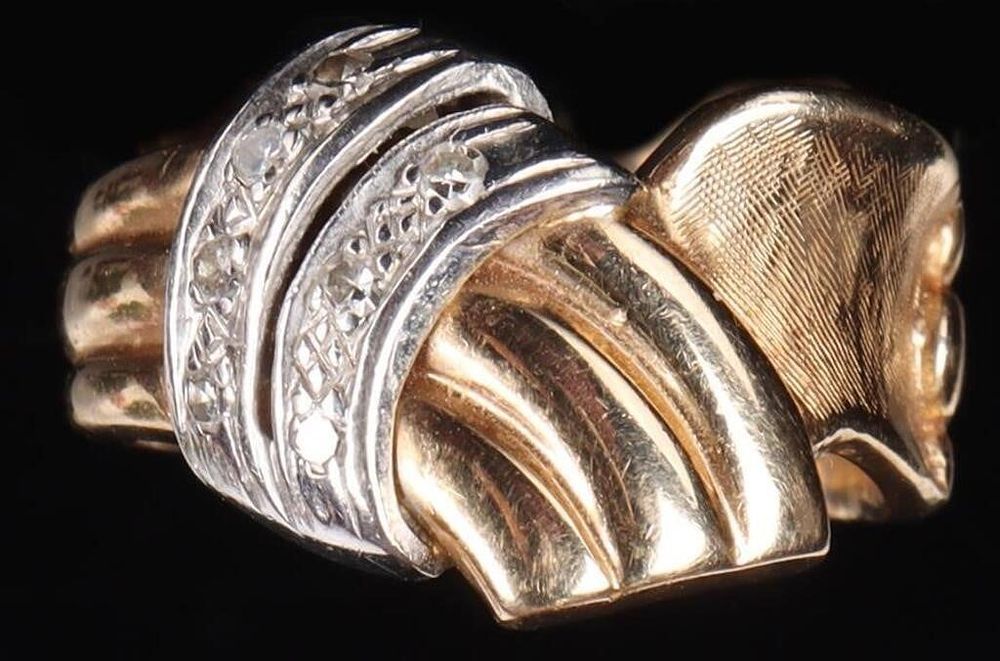 Lot 233066: 14K YELLOW/WHITE GOLD LADIES RING W/ DIAMONDS