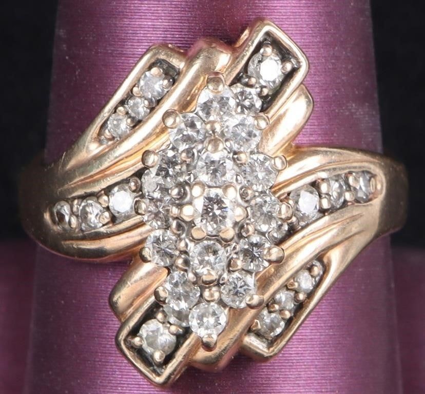 Lot 233085: 33 DIAMONDS 14K YELLOW GOLD LADIES RING ORNATE