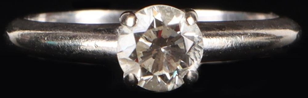Lot 233102: 14K WHITE GOLD LADIES RING W 0.5CT NATURAL DIAMOND