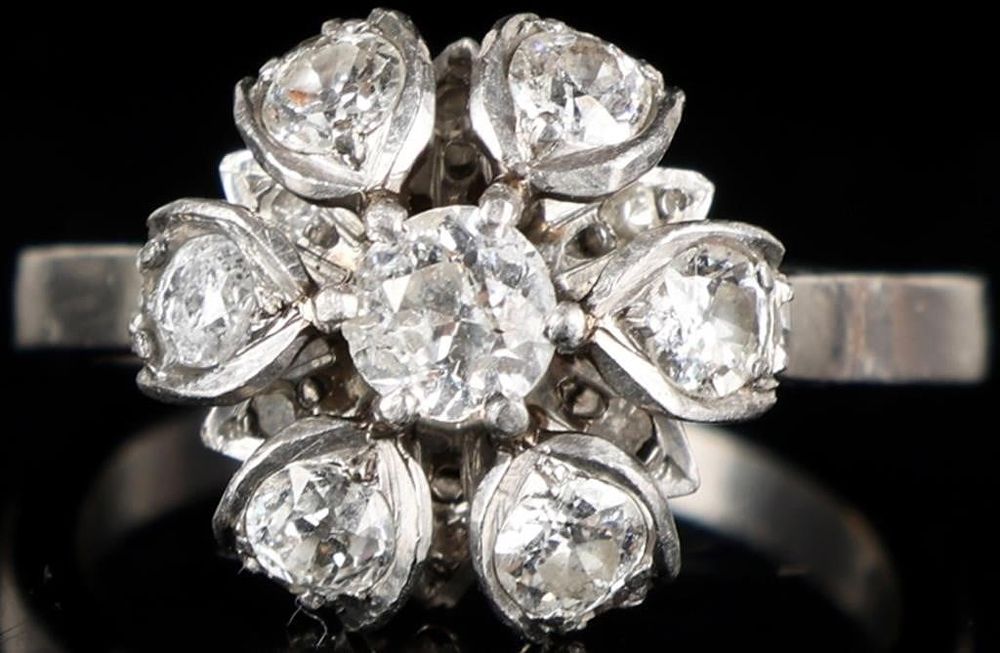 Lot 233104: 1.03CTW DIAMONDS 14K WHITE GOLD LADIES CROWN RING