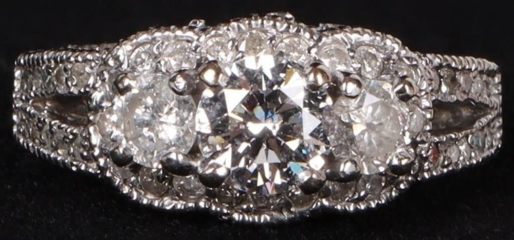 Lot 233107: 1.33CTW NATURAL DIAMOND 14K WHITE GOLD LADIES RING