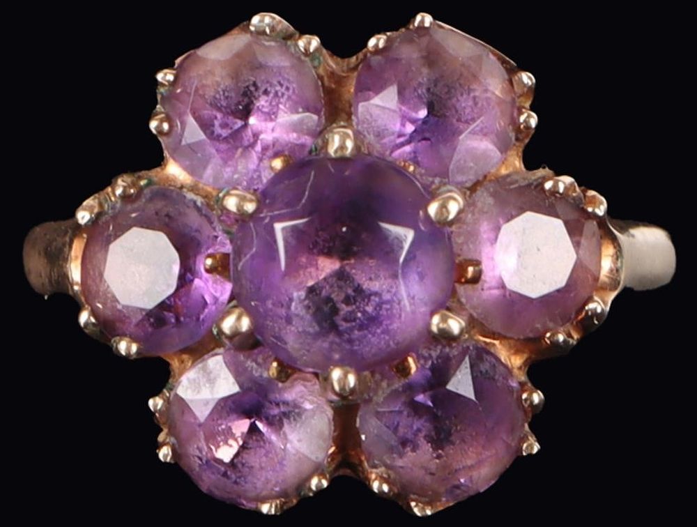 Lot 233141: 10K YELLOW GOLD AMETHYST CLUSTER LADIES RING