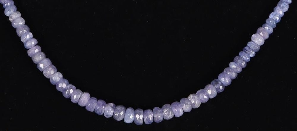 Lot 233189: 14K YELLOW GOLD CLASP IOLITE LADIES NECKLACE