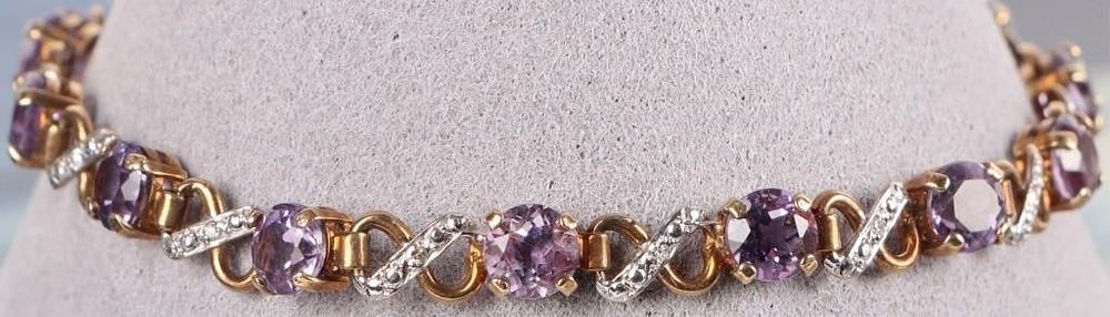 Lot 233196: 14K YELLOW GOLD DIAMOND & AMETHYST BRACELET