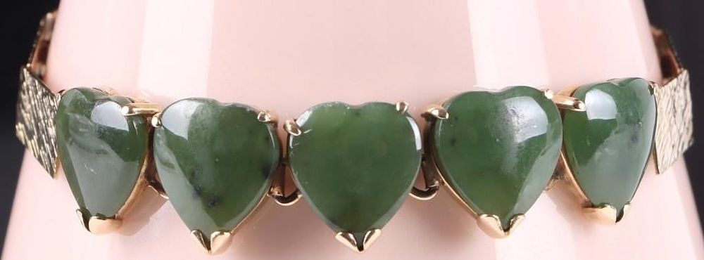 Lot 233201: 14K YELLOW GOLD SPINACH JADE HEART LADIES BRACELET