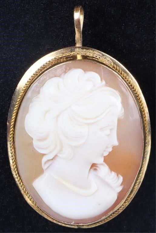 Lot 233251: ANTIQUE 18K YELLOW GOLD LADIES CAMEO PEND/BROOCH