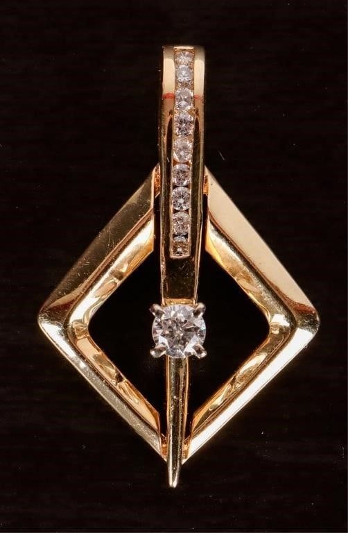 Lot 233258: 14K YELLOW GOLD DIAMOND LADIES PENDANT