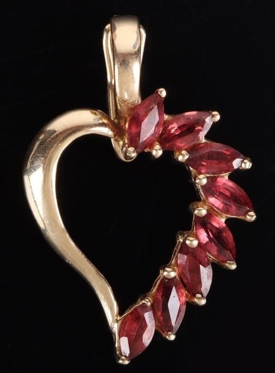 Lot 233267: 14K YELLOW GOLD PINK GLASS LADIES PENDANT