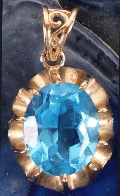 Lot 233274: 10K YELLOW GOLD LADIES PENDANT W/ 3.5CT TOPAZ GEM