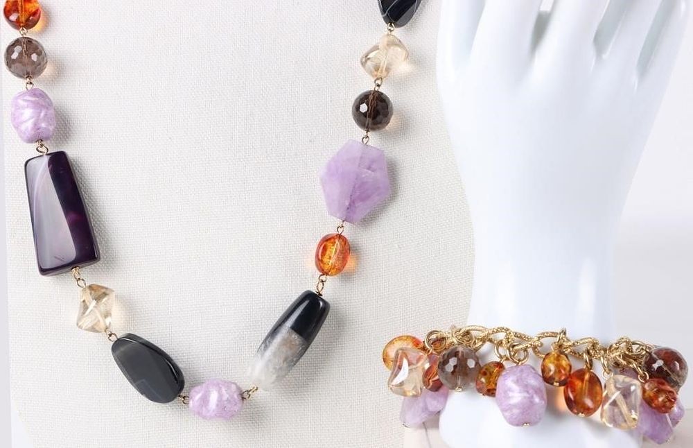 Lot 233277: AGATE & AMETHYST LADIES NECKLACE & BRACELET SET
