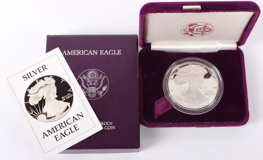 Lot 233319: 1986 S PROOF FINE SILVER AMERICAN EAGLE W/ BOX