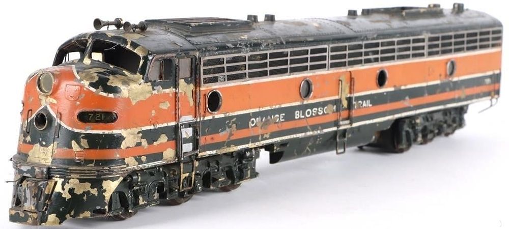 Lot 233424: VINTAGE O GAUGE BRASS MODEL TRAIN EMD E8/9A CUSTOM