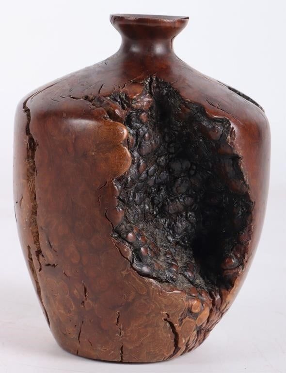 Lot 233438: VINTAGE HAND MADE TURNED BURLWOOD BUD VASE