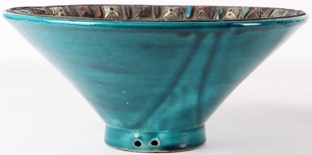 Lot 233439: VINTAGE PERSIAN TURQUOISE GLAZED METAL DECO BOWL