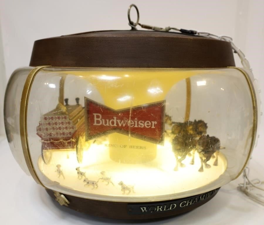 Lot 233456: VINTAGE BUDWEISER CLYDESDALE CHAMP CAROUSEL LAMP