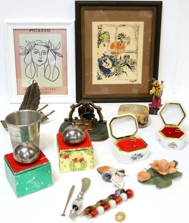 Lot 233457: CLASSY HOME DECOR MUSIC BOXES ORNAMENTS ETC (15)