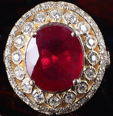 14K YELLOW GOLD RUBY DIAMOND LADIES RING. 14K yellow gold ruby diamond ladies ring. Gemstones to 