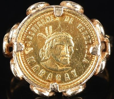 VINTAGE 22K GOLD INDIAN VENEZUELA COIN IN 18K RING. Vintage 14mm diameter 22k yellow gold 