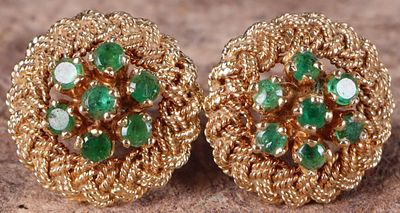 18K YELLOW GOLD EMERALD FILIGREE LADIES EARRINGS. 18K yellow gold emerald filigree ladies 