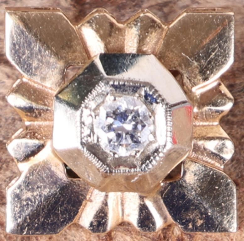 Lot 235048: VINTAGE STYLE 14K  & DIAMOND STAR FLOWER PENDANT