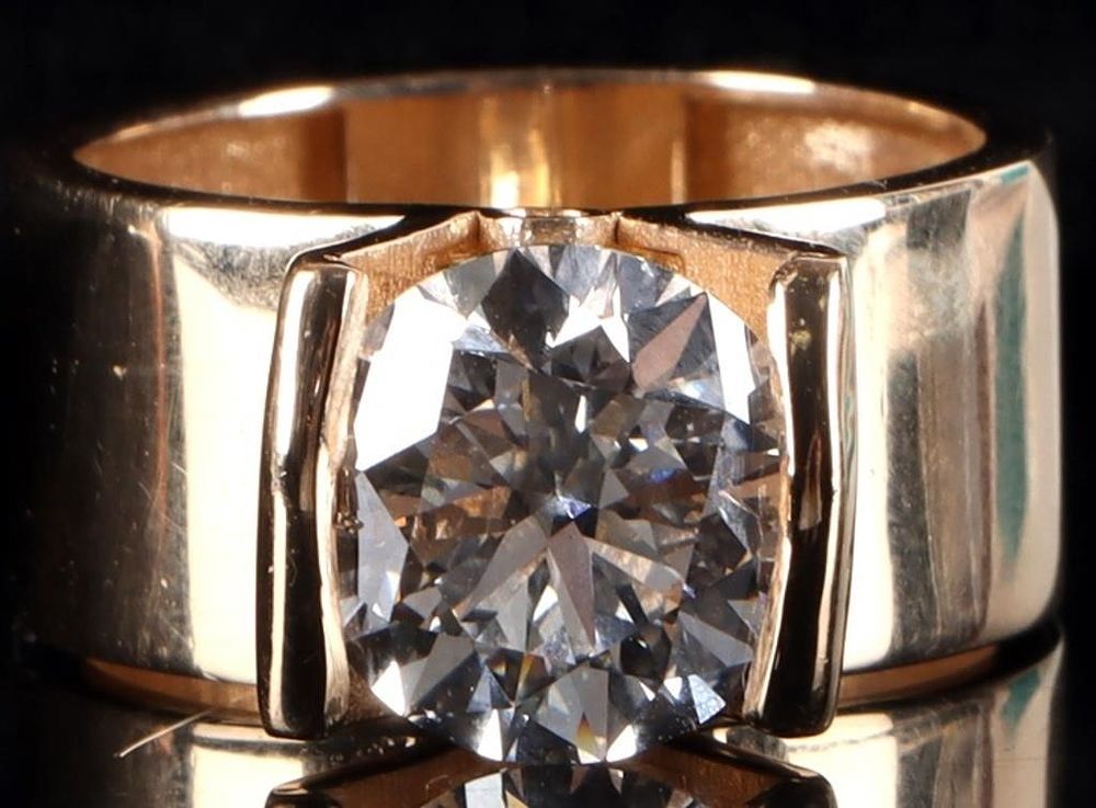 Lot 235073: 3.54CT ROUND VS1 LAB DIAMOND 14K GOLD RING