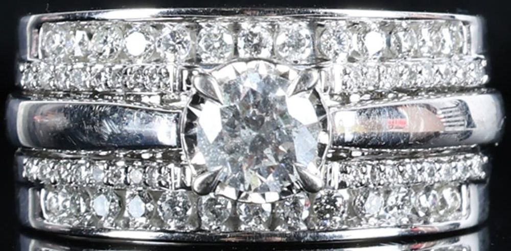 Lot 235074: NATURAL DIAMOND 14K & 10K WHITE GOLD LADIES RING