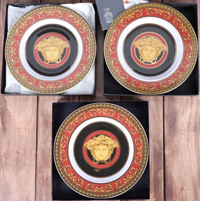 Lot 235090: VERSACE ROSENTHAL BAROCCO CHINA DESSERT PLATES (3)