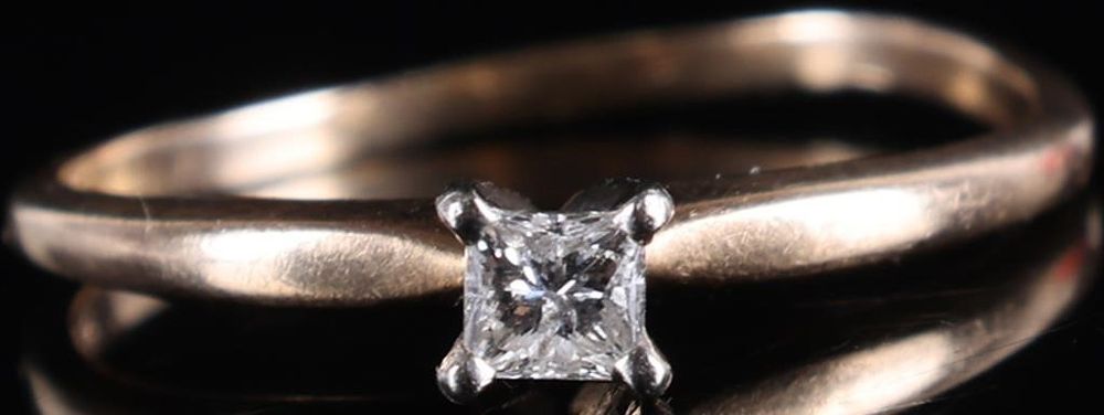 Lot 235108: NATURAL DIAMOND 10K YELLOW GOLD LADIES RING