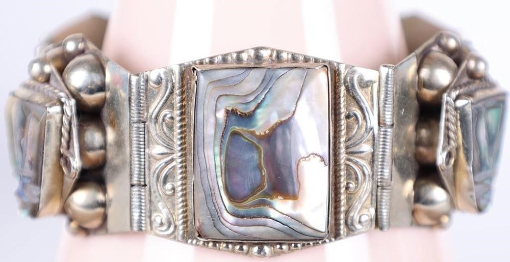 Lot 235138: STERLING SILVER CARVED ABALONE LADIES BRACELET