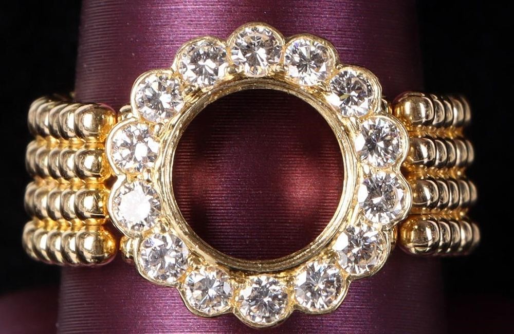 Lot 235160: 18K YELLOW GOLD LADIES RING W/ 14 DIAMONDS