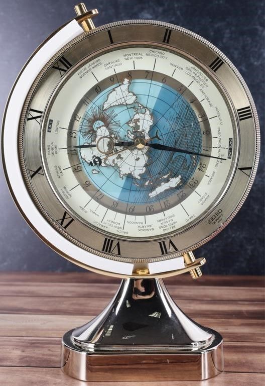 Lot 235165: VINTAGE SEIKO WORLD QUARTZ CLOCK GLOBE W/ BOX
