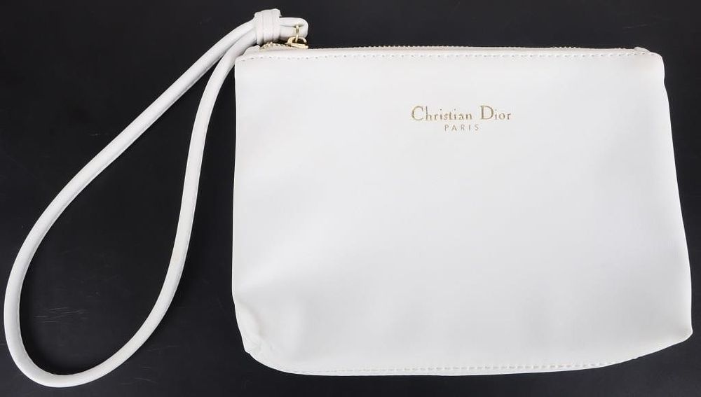 Lot 235166: CHRISTIAN DIOR WHITE LADIES CLUTCH  PURSE