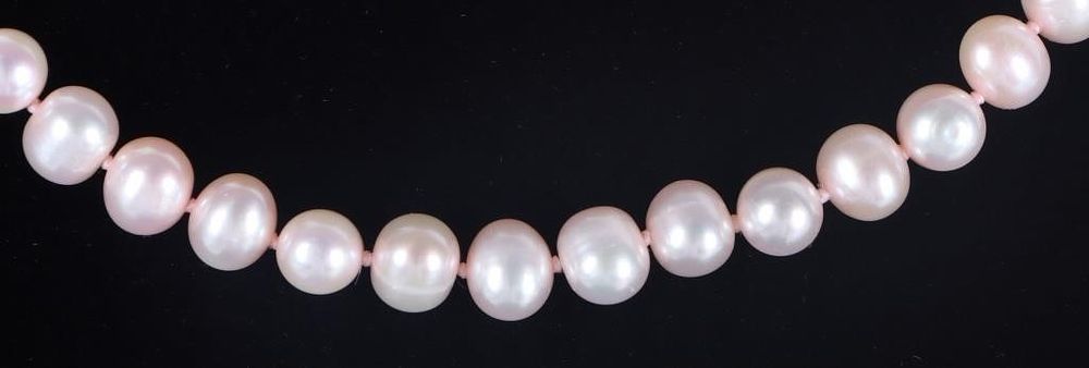 Lot 235176: 10K YELLOW GOLD LADIES PINK BAROQUE PEARL NECKLACE