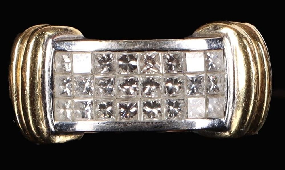 Lot 235183: 18K WHITE/YELLOW GOLD NATURAL DIAMOND LADIES RING