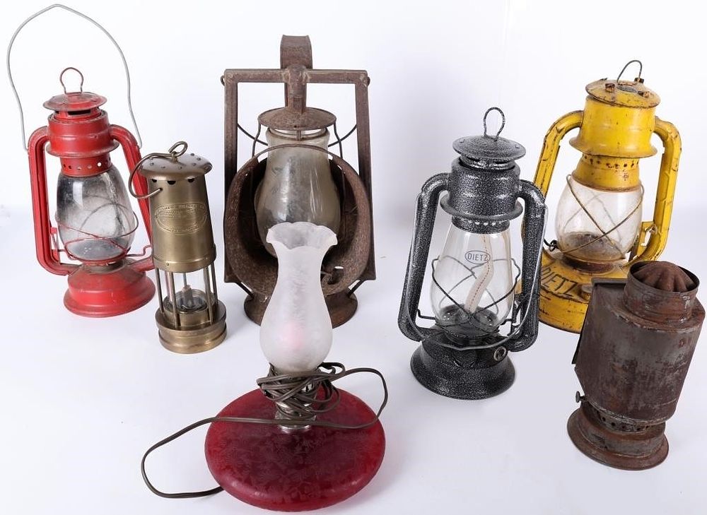 Lot 235203: ANTIQUE/VINTAGE LAMPS & LANTERNS RAILROAD ETC (7)