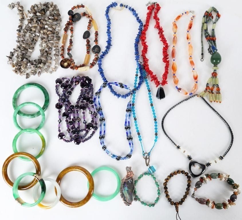 Lot 235215: LADIES NECKLACES & BRACELETS JADE TIGERS EYE (21)