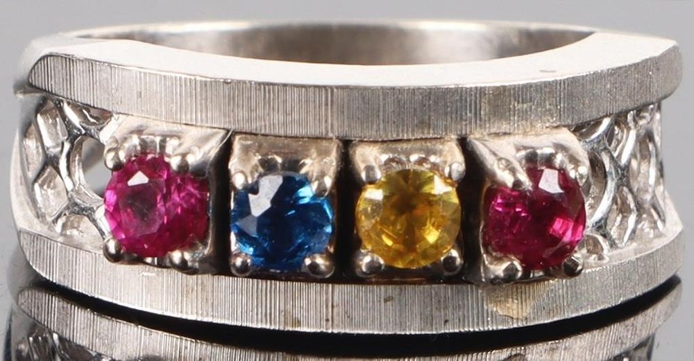 Lot 235260: 14K WHITE GOLD RUBY SPINEL SAPPHIRE LADIES RING