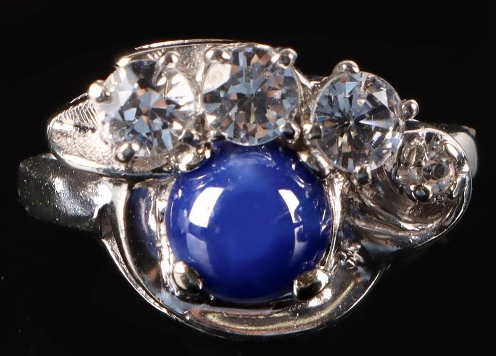 Lot 235278: STAR SAPPHIRE CABACHON 14K WHITE GOLD LADIES RING