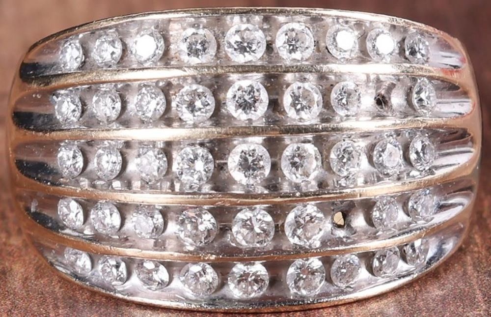 Lot 235302: 43 GLITTERING DIAMONDS 14K YELLOW GOLD LADIES RING
