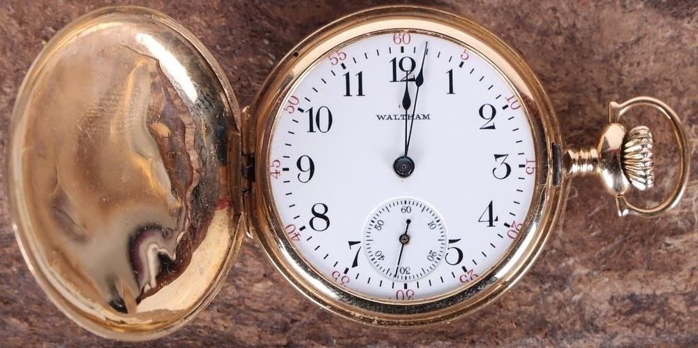 Lot 235309: WALTHAM 14K YELLOW GOLD STOPWATCH FUNCTIONAL