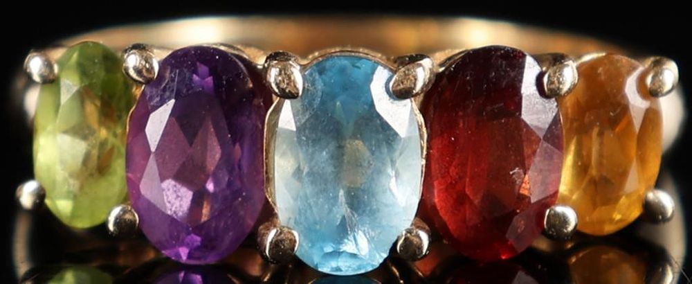Lot 235357: 10K YELLOW GOLD ASSORTED GEM LADIES RING